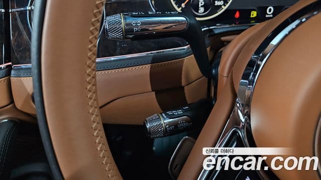Bentley Flying Spur 2022 — Photo 40/44