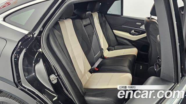 Mercedes-Benz GLE-Class 2021 — Фото 12/20