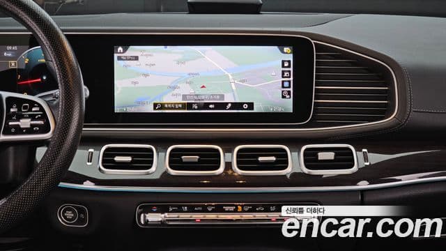 Mercedes-Benz GLE-Class 2021 — Фото 15/20