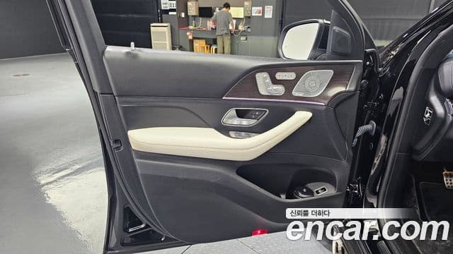 Mercedes-Benz GLE-Class 2021 — ფოტო 19/34
