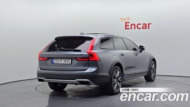 Volvo V90 Cross Country 2019 — Şəkil 9/20