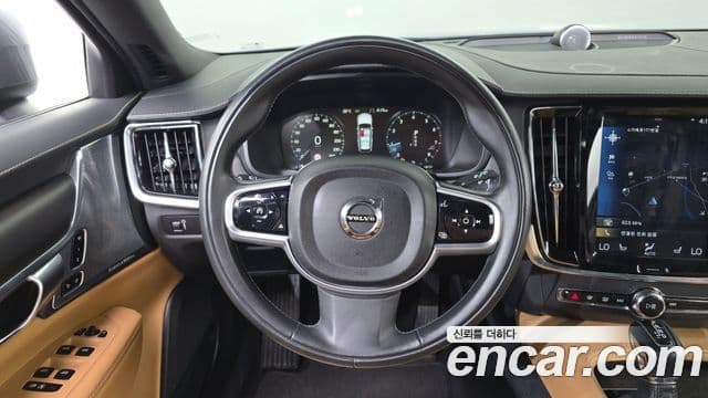 Volvo V90 Cross Country 2019 — Şəkil 19/20