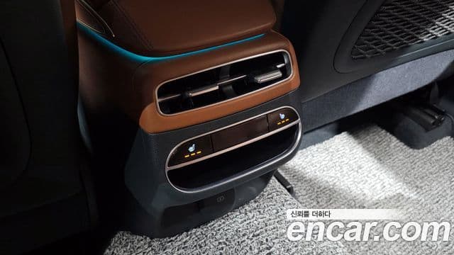 Genesis GV70 2021 — Şəkil 19/20