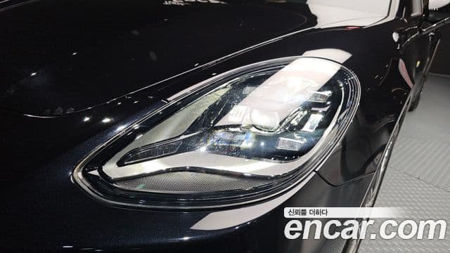 Porsche Panamera 2023 — Photo 7/34