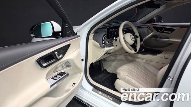Mercedes-Benz E-Class 2024 — ფოტო 10/20