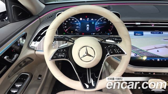 Mercedes-Benz E-Class 2024 — ფოტო 19/20