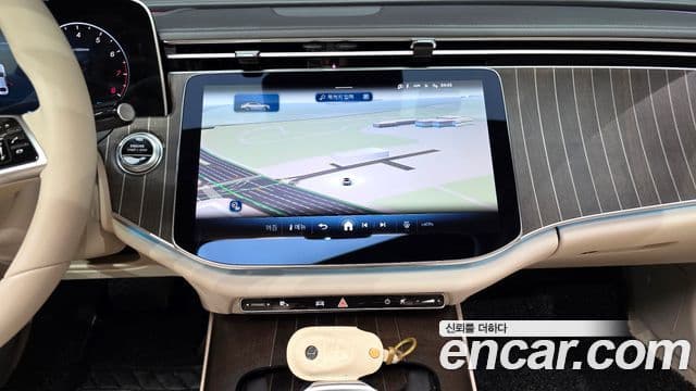 Mercedes-Benz E-Class 2024 — ფოტო 4/20