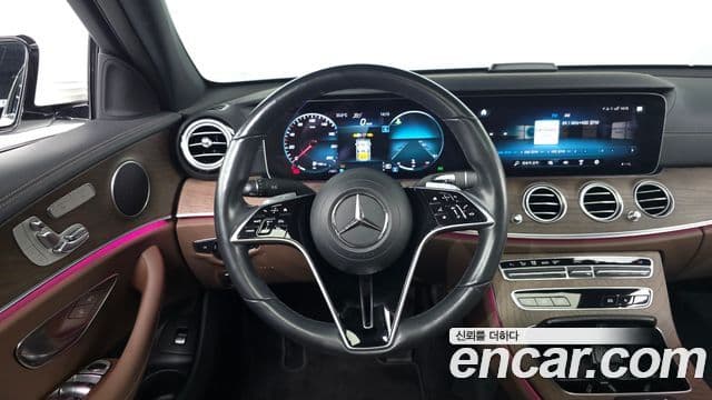 Mercedes-Benz E-Class 2022 — Şəkil 13/20