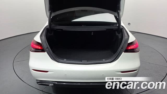 Mercedes-Benz E-Class 2022 — Şəkil 20/20