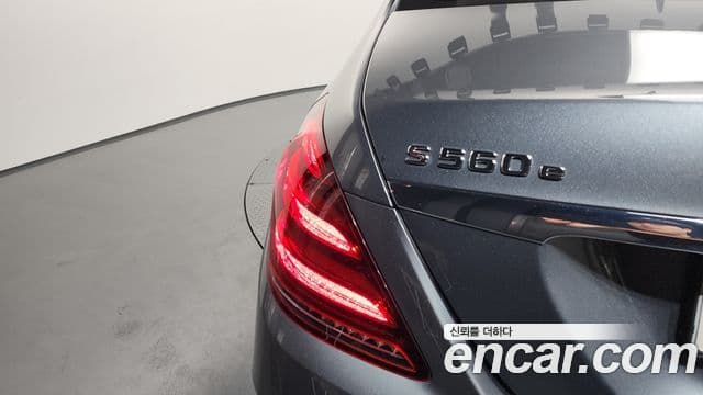Mercedes-Benz S-Class 2020 — Photo 31/36