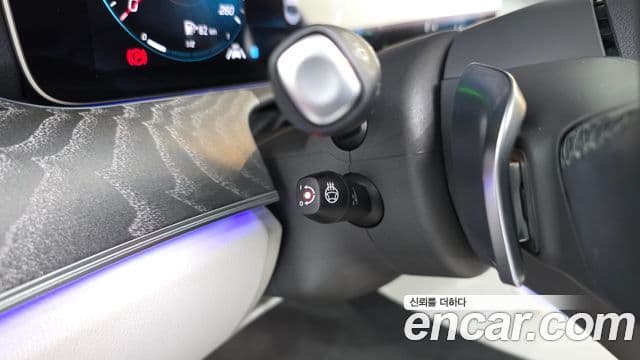 Mercedes-Benz E-Class 2022 — Photo 22/35