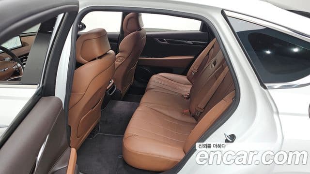 Genesis Electrified G80 2022 — Şəkil 12/20
