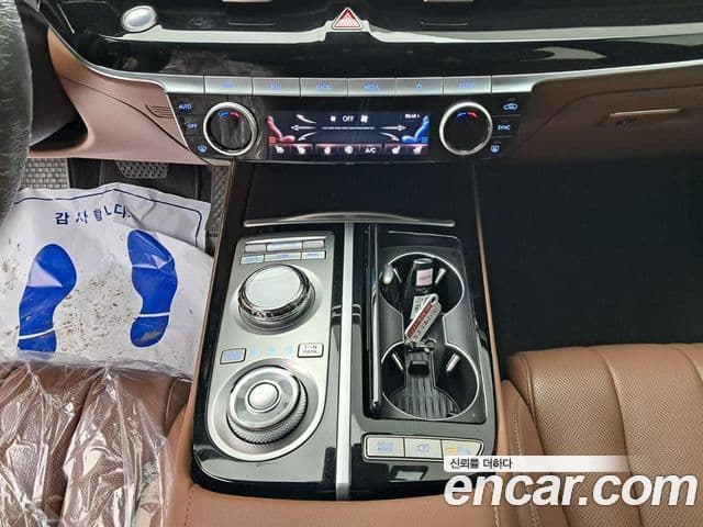 Genesis Electrified G80 2023 — ფოტო 14/20