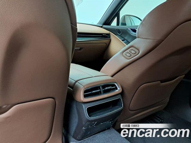 Genesis Electrified G80 2023 — ფოტო 16/20