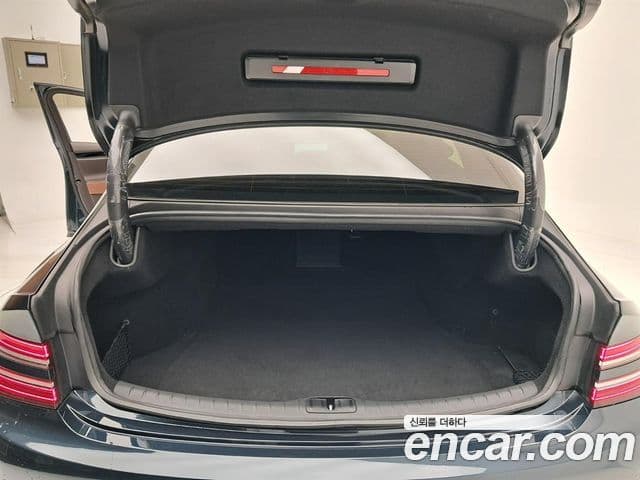 Genesis Electrified G80 2023 — ფოტო 18/20