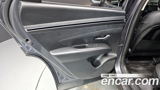 Hyundai Tucson Hybrid 2023 — ფოტო 15/30