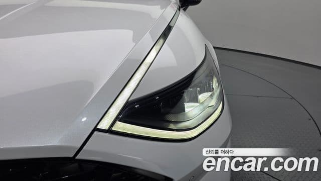 Hyundai Sonata Hybrid 2021 — Şəkil 23/30