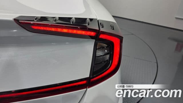 Hyundai Sonata Hybrid 2021 — Şəkil 14/30
