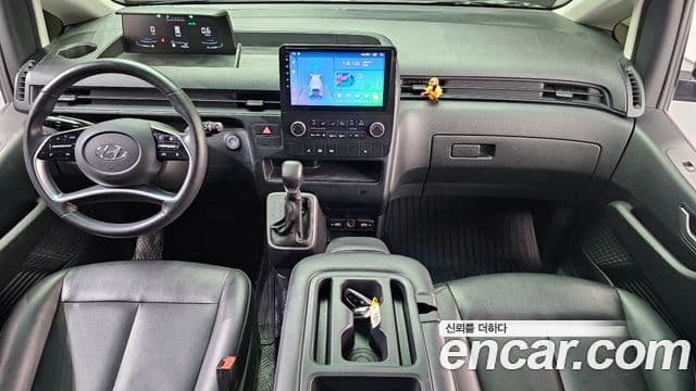 Hyundai Staria 2023 — Фото 7/20