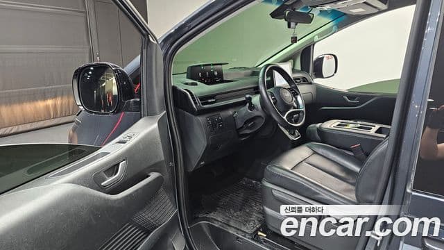 Hyundai Staria 2023 — Фото 10/20