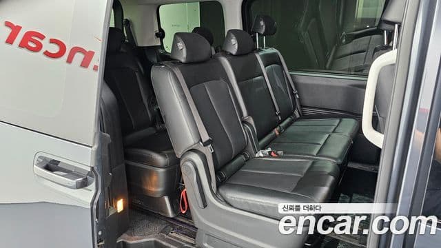 Hyundai Staria 2023 — Фото 12/20