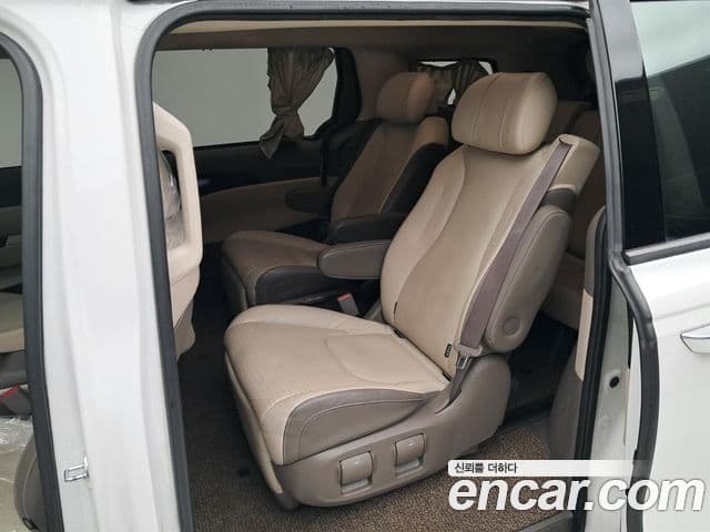 Kia Carnival 2021 — Şəkil 11/20