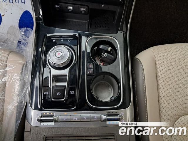 Kia Carnival 2021 — Şəkil 14/20