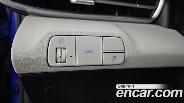 Hyundai The New Avante Hybrid 2021 — ფოტო 1/20