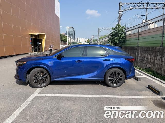 Lexus RX500h 2023 — ფოტო 1/20