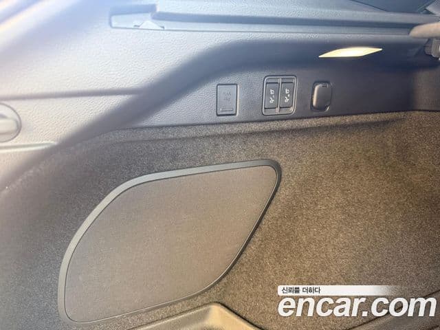 Lexus RX500h 2023 — ფოტო 16/20