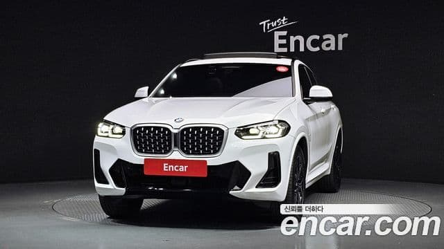 BMW X4 2022 — Şəkil 9/20