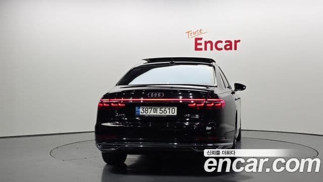 Audi A8 2021 — ფოტო 4/20