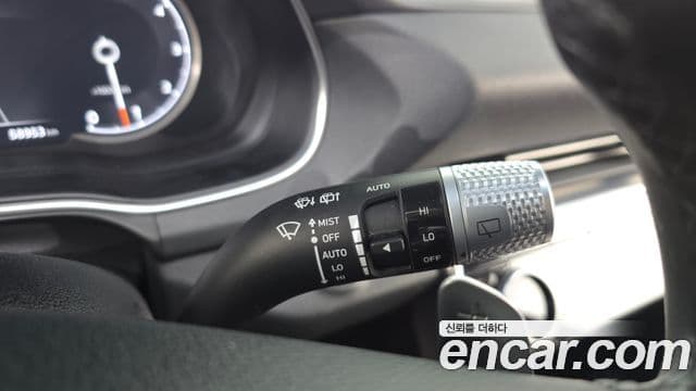 Genesis GV80 2020 — ფოტო 15/20