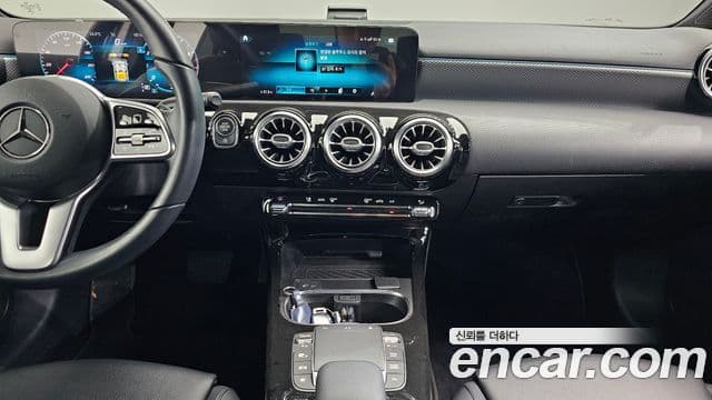 Mercedes-Benz A-Class 2021 — Фото 17/20