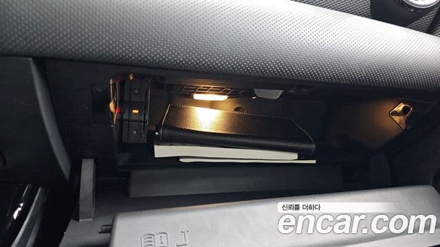 Mercedes-Benz A-Class 2021 — Photo 25/32