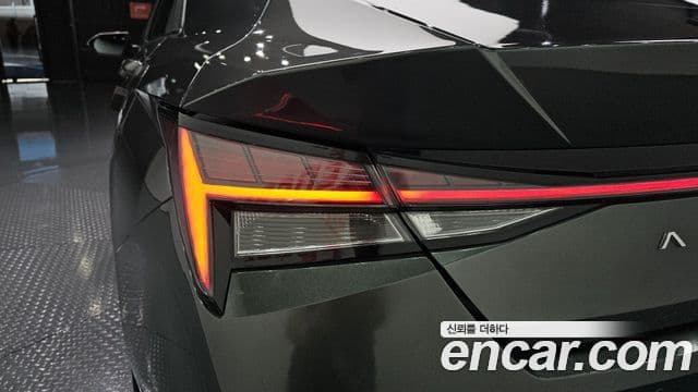 Hyundai The New Avante Hybrid 2020 — Photo 29/33