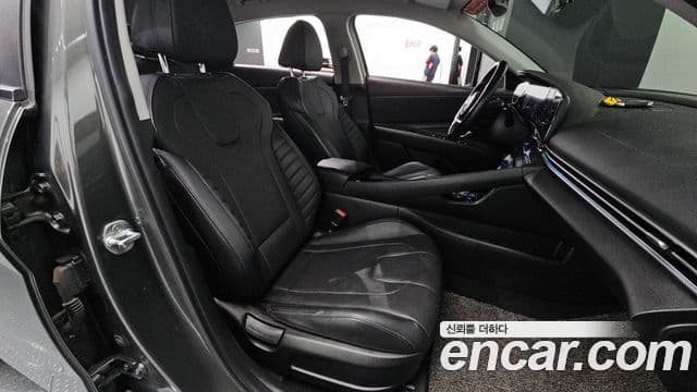 Hyundai The New Avante Hybrid 2020 — Photo 1/33