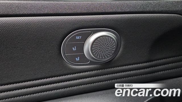 Hyundai The New Avante Hybrid 2020 — Photo 25/33