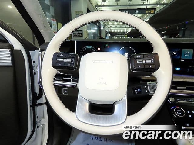 Hyundai Santa Fe 2025 — ფოტო 16/20