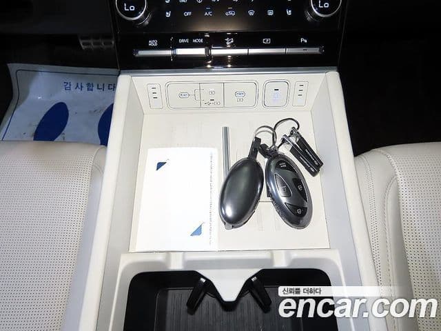 Hyundai Santa Fe 2025 — ფოტო 14/20