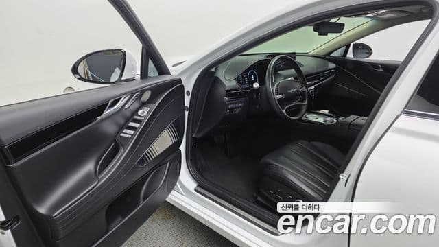 Genesis Electrified G80 2022 — Şəkil 10/20