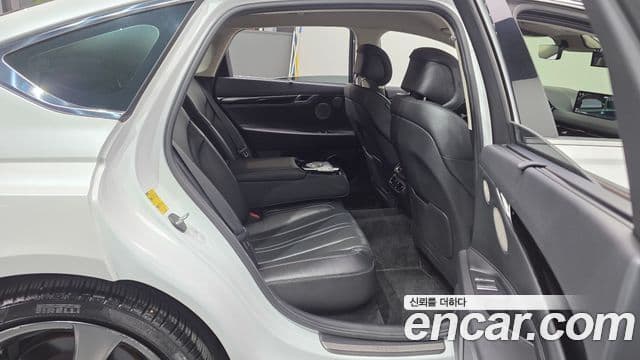 Genesis Electrified G80 2022 — Şəkil 11/20