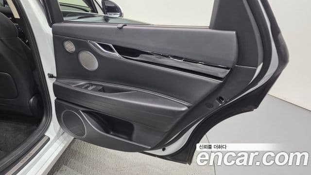 Genesis G80 2022 — Photo 21/39