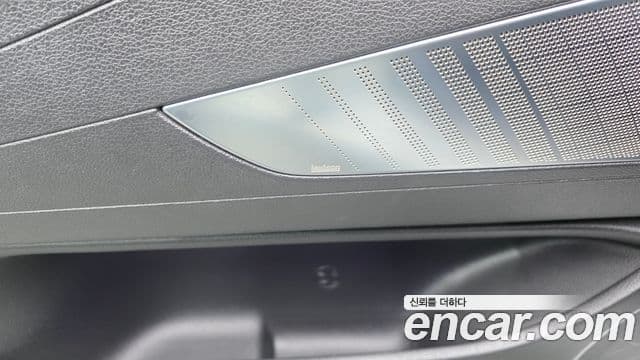 Genesis G80 2022 — Photo 14/39
