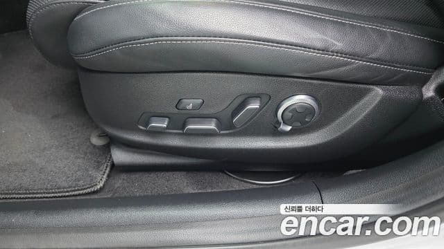 Genesis G80 2022 — Photo 25/39