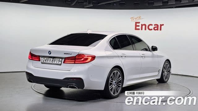BMW 5 Series 2020 — Şəkil 2/20