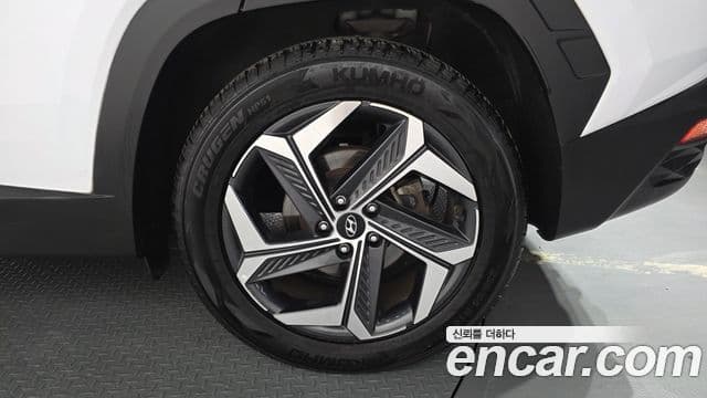Hyundai Tucson Hybrid 2022 — Photo 16/35