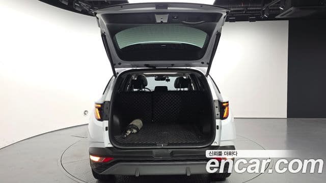 Hyundai Tucson Hybrid 2022 — Photo 21/35