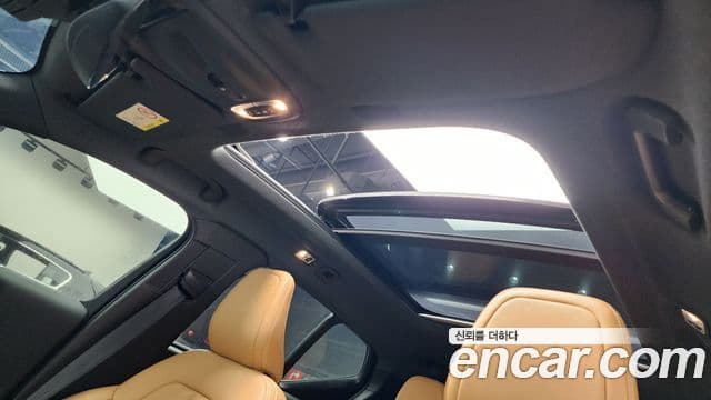 Volvo XC40 2021 — ფოტო 19/20