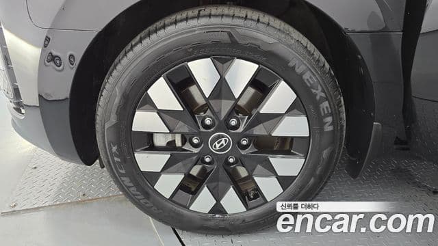 Hyundai Staria 2025 — ფოტო 5/20